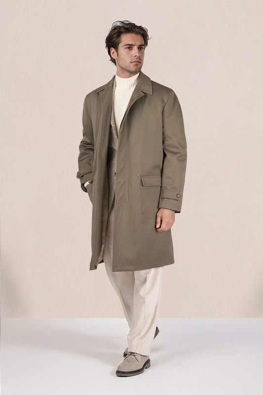 Waxed wool raincoat with leather undercollar