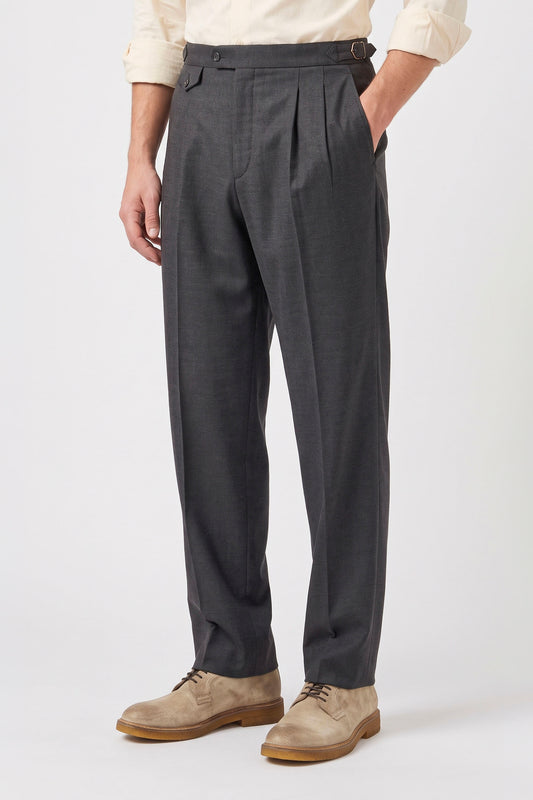 Pantalone Wide Fit a Due Pinces con Fibbie Laterali